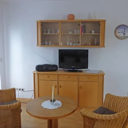 Strandnahe In Auf Ruegen By Interhome Glowe